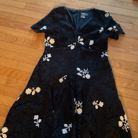 TAYLOR Embroidered Floral Lace Hi Low Shift Dress 8P - Picture 7 of 7